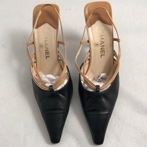 Chanel black and tan leather strappy slingback heel shoes